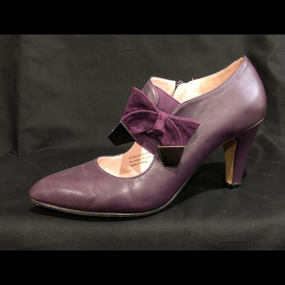 Ladies pumps
